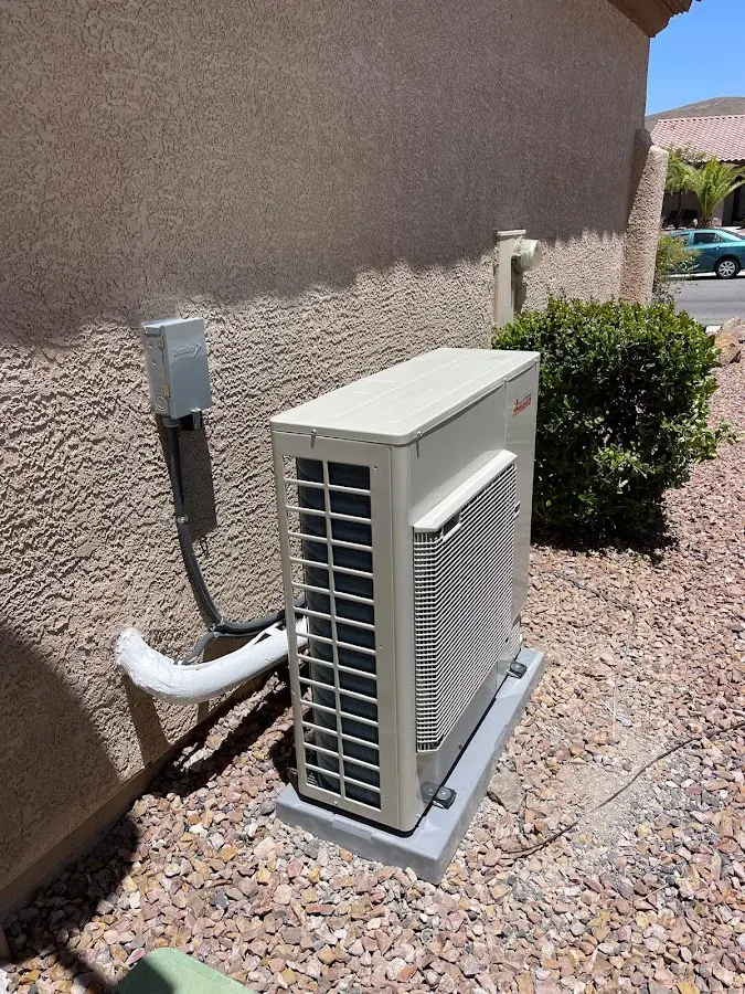 Residential air conditioning condenser unit in Barnhart
